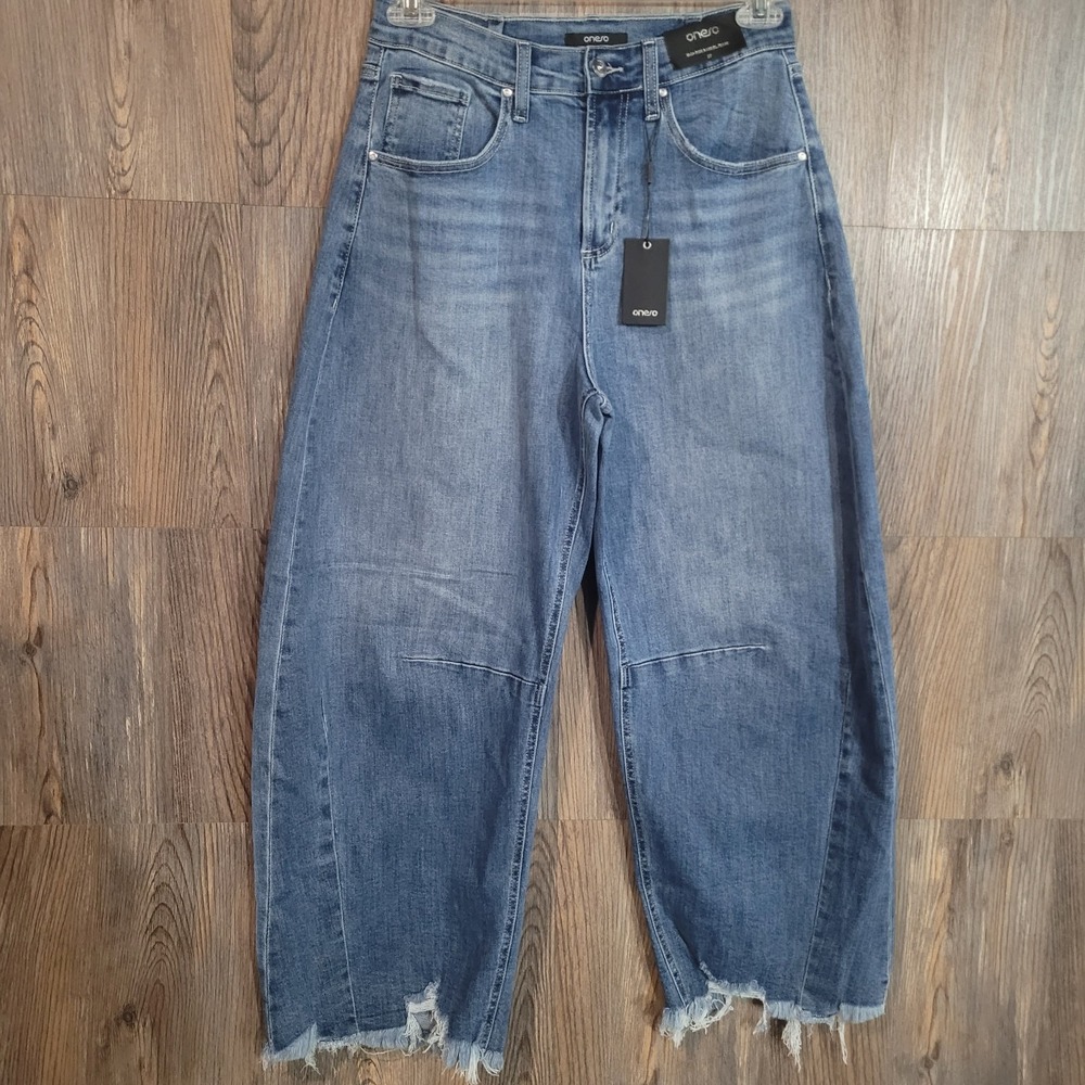 ONESO High Rise Barrel Jeans Size 27 x 25 Medium Wash Distressed Frayed Hem